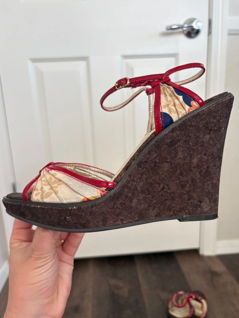 Steve Madden Lynbrook Red Floral Cork Wedge Sandals